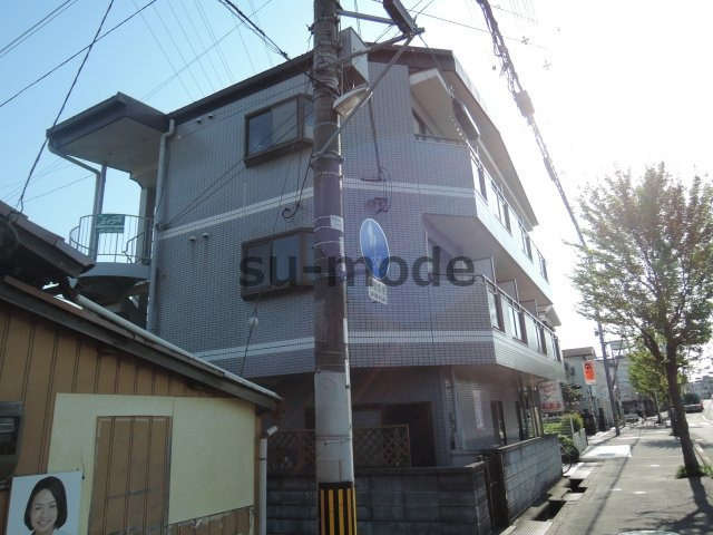 ヤスダマンションの外観