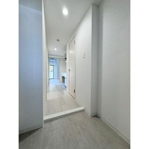 メイプル高横須賀の玄関