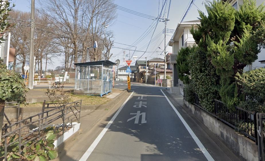 【土地】鶴ヶ島市鶴ヶ丘建築条件無し売地の前面道路含む現地写真|前面道路含む現地写真です