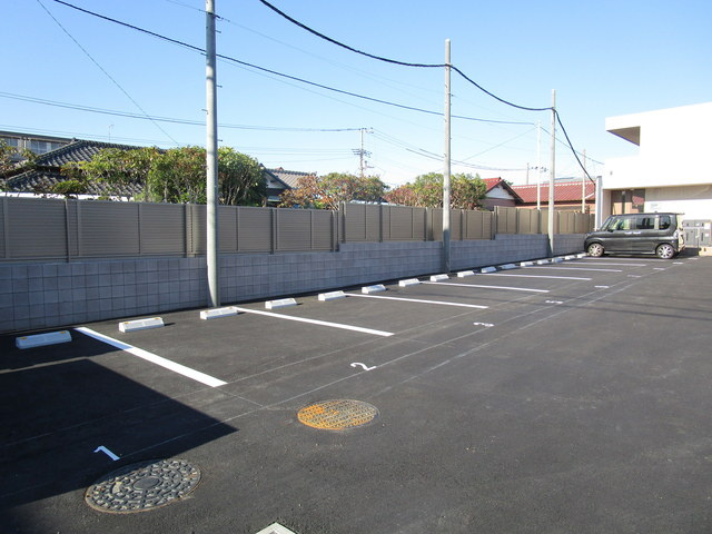 メゾン花時計の駐車場|★敷地内駐車場月額11000円★