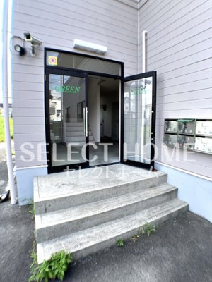 【エントランス】 | グリーンヒル | 落ち着いたエントランスです