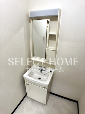 【独立洗面台】 | グリーンヒル | 独立洗面台、小物を置くことができて便利です