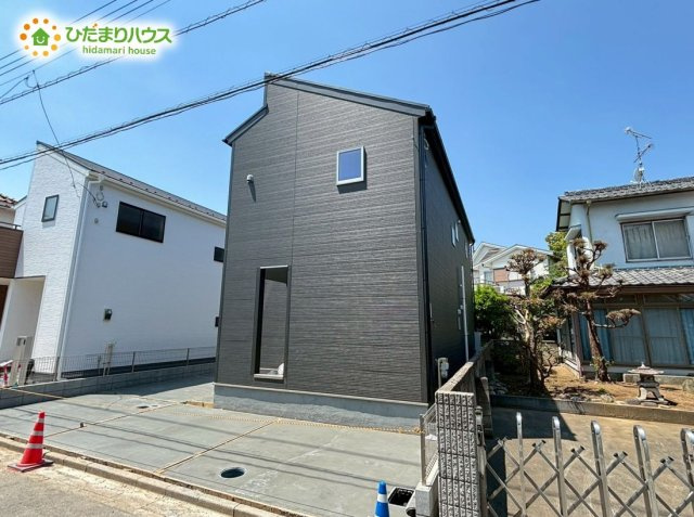 深谷市稲荷町1丁目　新築一戸建て　リーブルガーデン　01の外観|全居室南向きにつき日当たり良好です☆彡