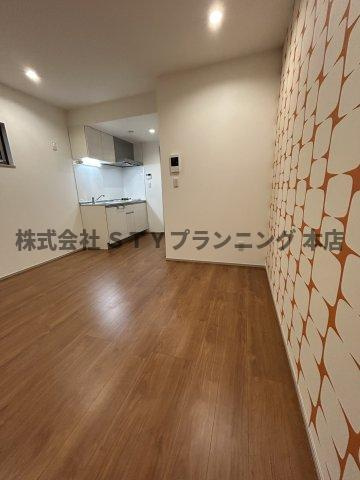 仲介手数料０円！naeshiro kibacoの居間・リビング