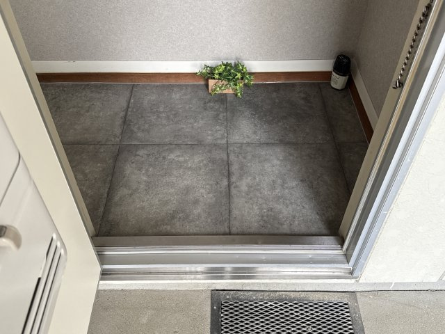エステート八代の玄関