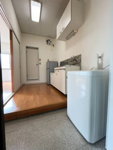 プリモ笹口の玄関