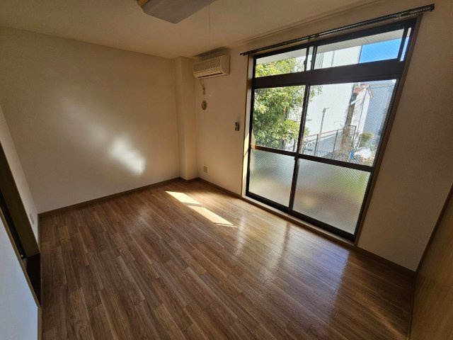 アルページュの居間・リビング