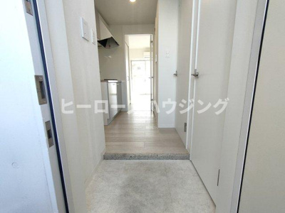 【玄関】 | ループ北町 | ※同タイプの写真となり、実際のお部屋とは異なる場合があります