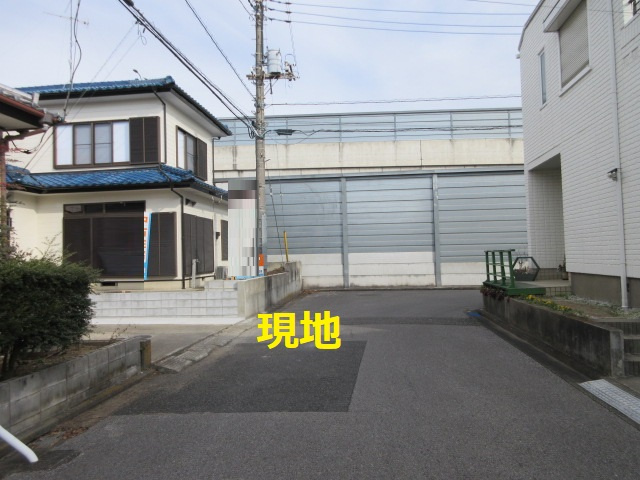 中古戸建　熊谷市肥塚594-2（リフォーム住宅）の前面道路含む現地写真