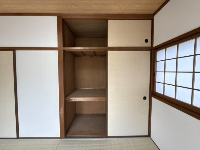 勝原区丁戸建の収納