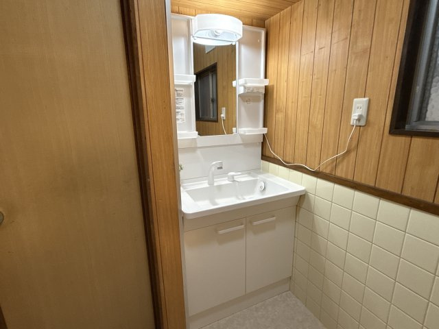 勝原区丁戸建の洗面所