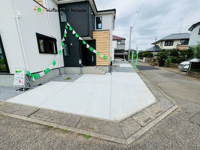 上尾市向山9期　新築戸建　Grace03の駐車場