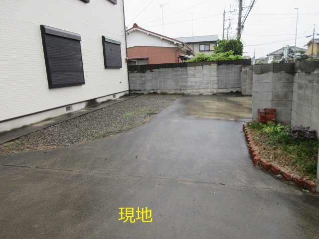 中古戸建　熊谷市円光2-2-18（リフォーム住宅）の駐車場