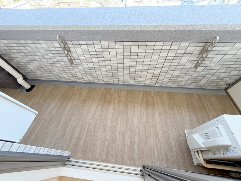 プレジオ帝塚山　仲介手数料無料のバルコニー