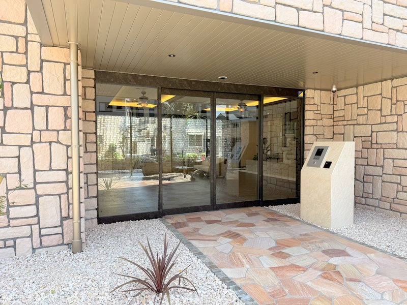 プレジオ帝塚山　仲介手数料無料のエントランス