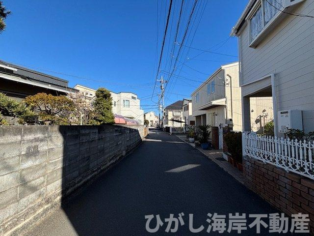 茅ヶ崎市東海岸北5丁目　売地　の前面道路含む現地写真|現地外観