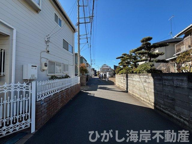 茅ヶ崎市東海岸北5丁目　売地　の前面道路含む現地写真|現地外観