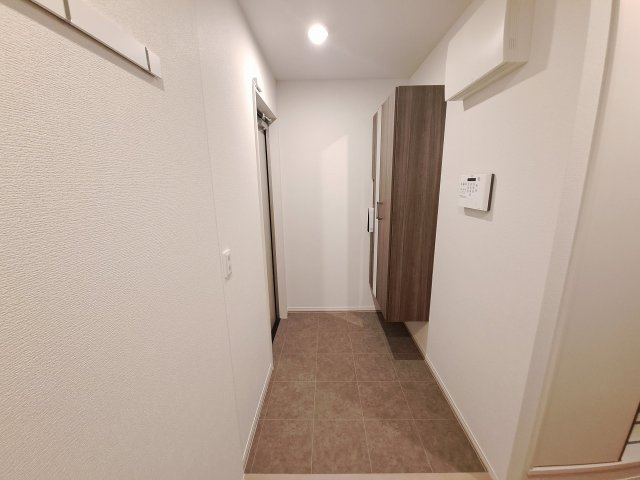 コンフィエ鳴尾の玄関