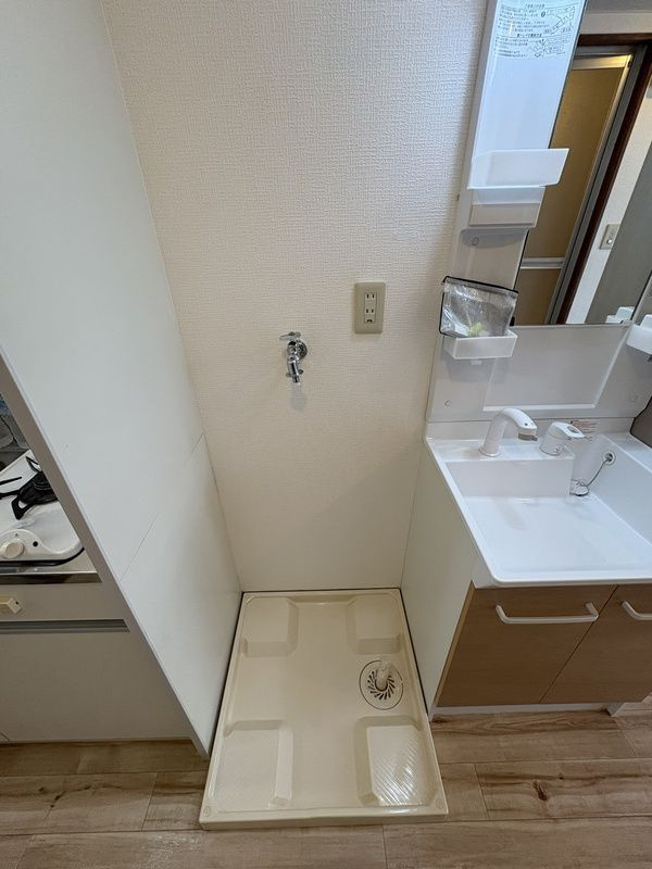 エミグラント・N BRAVI不動産の設備|【エミグラント・N】洗濯機置場