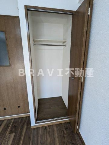 エミグラント・N BRAVI不動産の収納|【エミグラント・N】奥行があり収納豊富