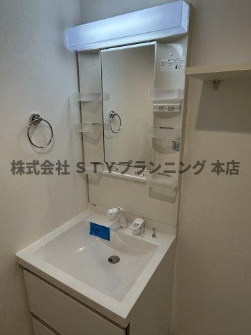 仲介手数料０円！アーバンテラス浮島町Sの独立洗面台