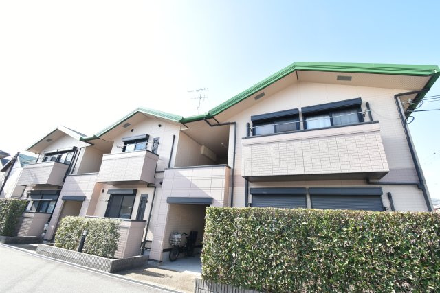 ウィンディアコリーヌE棟の外観