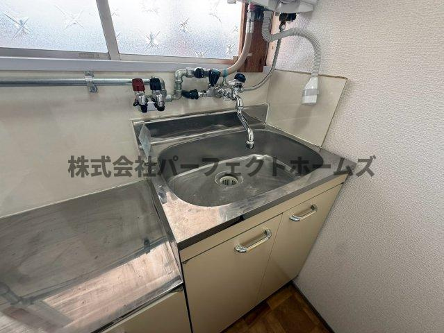 伊加賀本町テラスハウスのキッチン|キッチンでお料理をお楽しみください