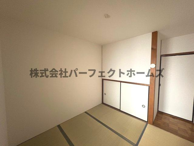 伊加賀本町テラスハウスの和室|和室です