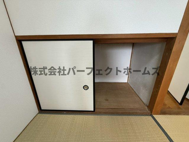 伊加賀本町テラスハウスの収納|小物を収納するのに便利です