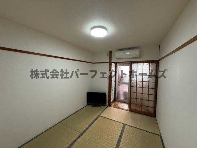 伊加賀本町テラスハウスの和室|和室、ちょっとしたくつろぎスペースにいかがでしょうか