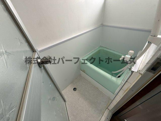 伊加賀本町テラスハウスの浴室|落ち着いた空間のお風呂です