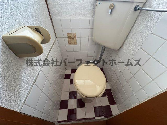 伊加賀本町テラスハウスのトイレ|シンプルで使いやすいトイレです