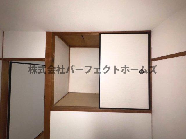 伊加賀本町テラスハウスの収納|ちょっとした収納スペースも充実しています