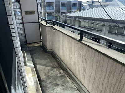 【バルコニー】