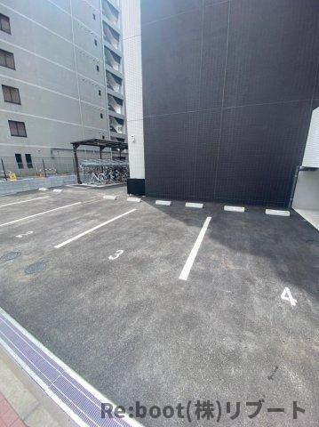 KDXレジデンス千葉中央　旧ＴＨＥ　ＰＡＬＭＳ千葉中央の駐車場