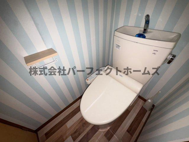 香里ケ丘10丁目戸建　賃貸のトイレ|落ち着いたトイレです