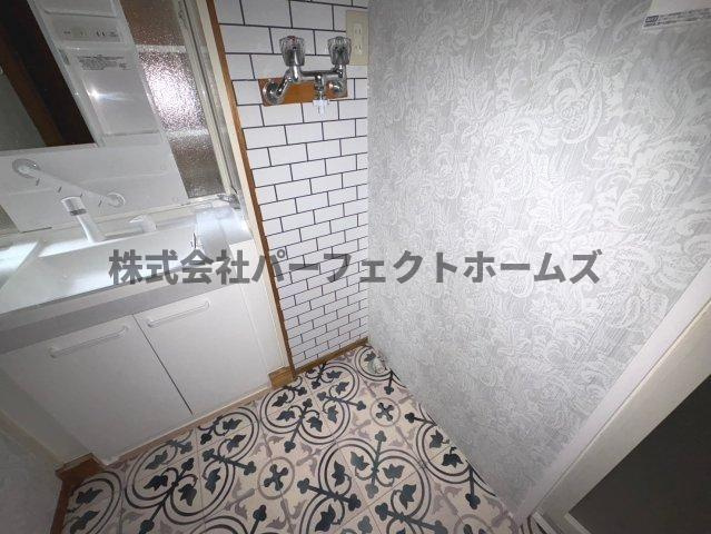 香里ケ丘10丁目戸建　賃貸の設備|室内洗濯パン