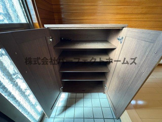 香里ケ丘10丁目戸建　賃貸の収納|シューズBOX