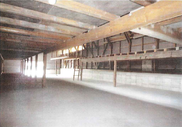 上佐々木町西勝　貸倉庫の内装