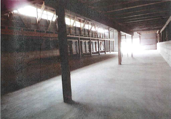 上佐々木町西勝　貸倉庫の内装