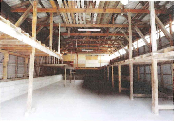上佐々木町西勝　貸倉庫の内装