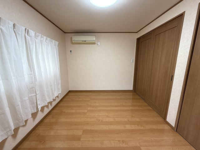 御立中貸家の子供部屋