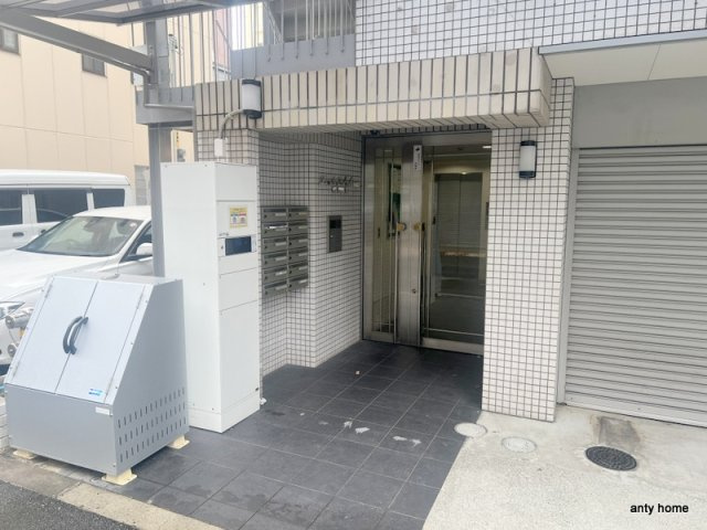 プランドールフクシマ　仲介手数料無料のエントランス