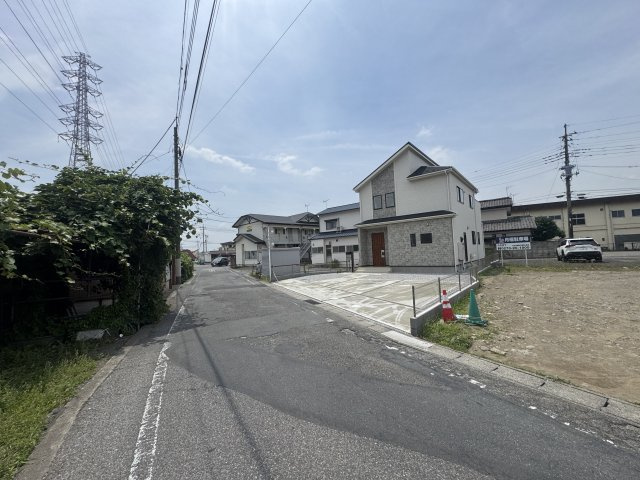 新築　伊勢崎市新栄町　Blooming Garden　1号棟の前面道路含む現地写真|現地写真　北側道路5.0ｍ
