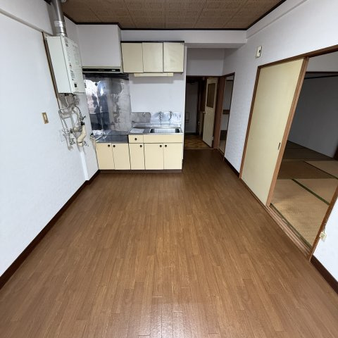サンハイツの居間・リビング
