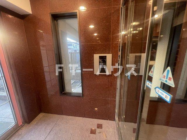 アドバンス東習志野のエントランス