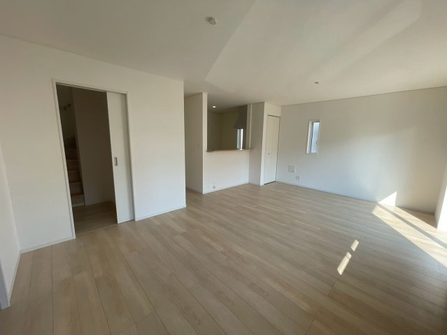 横浜市旭区上白根3丁目 新築戸建て【仲介手数料無料】カースペース3台