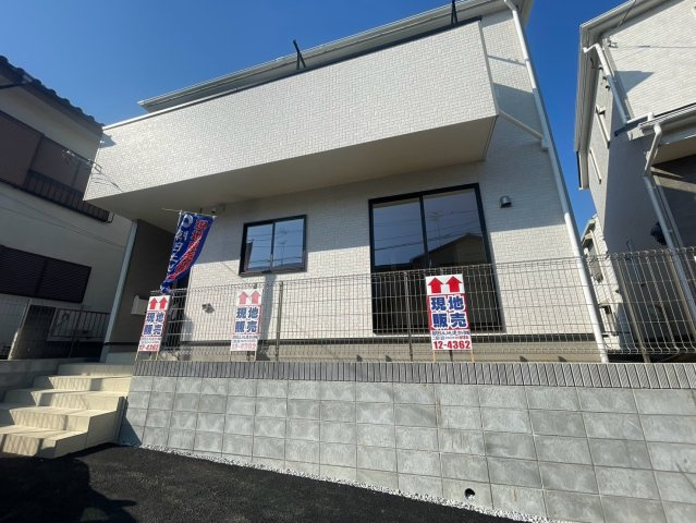 横浜市旭区上白根3丁目 新築戸建て【仲介手数料無料】カースペース3台の外観