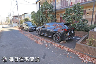 【駐車場】