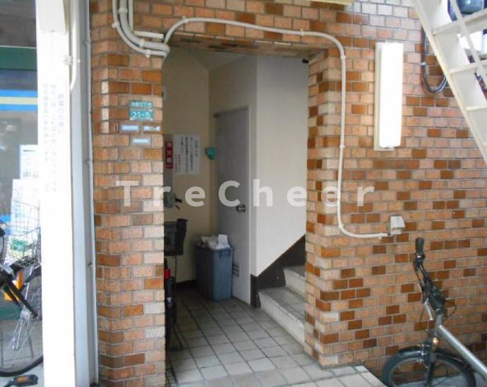 大明ビルのエントランス